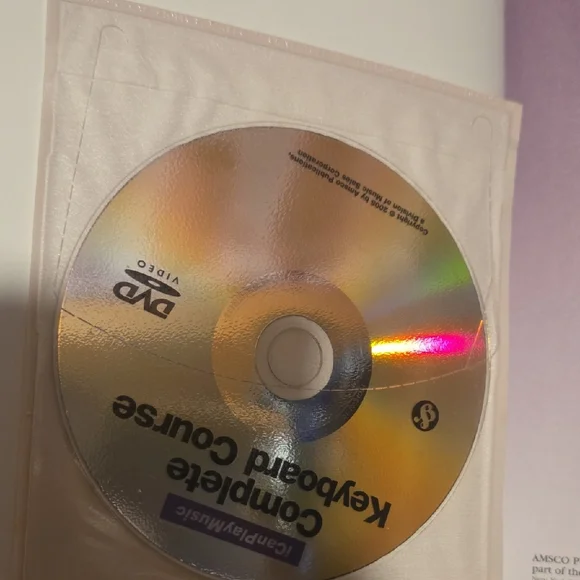 Complete Keyboard Course - Picture 2 of 8